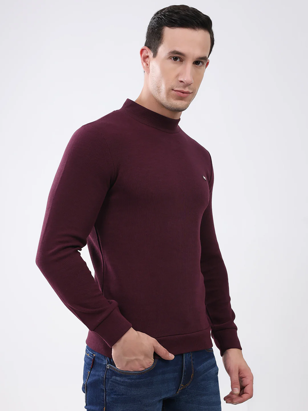 Men Maroon Solid Mock Neck Full Sleeve Winter T-Shirt - Image 4