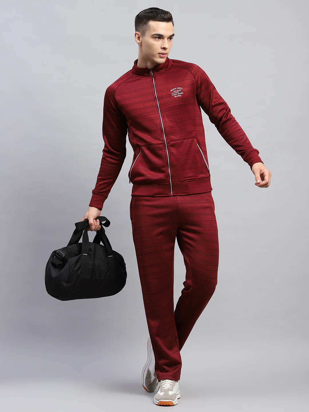 Men Maroon Solid Mock Neck Full Sleeve Winter Tracksuit - Image 2