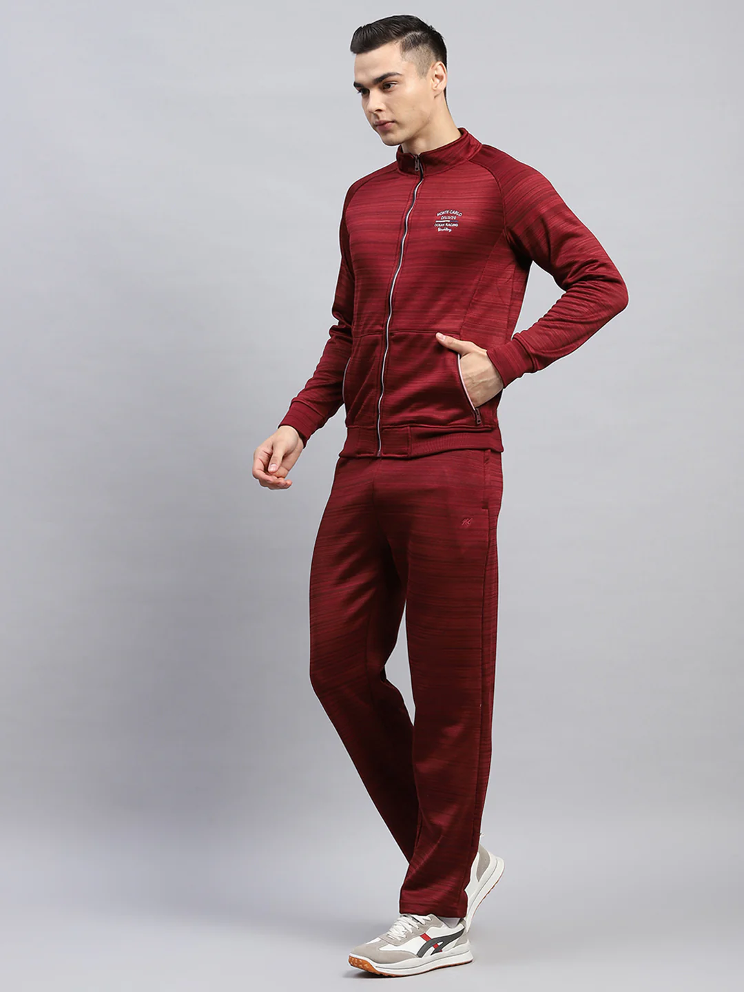 Men Maroon Solid Mock Neck Full Sleeve Winter Tracksuit - Image 3