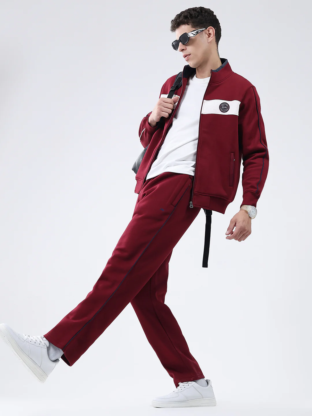 Men Maroon Solid Mock Neck Full Sleeve Winter Tracksuit - Image 2