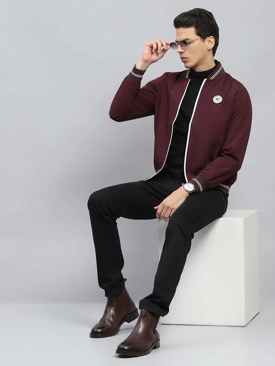 Men Maroon Solid Round Neck Full Sleeve Jacket - Image 2