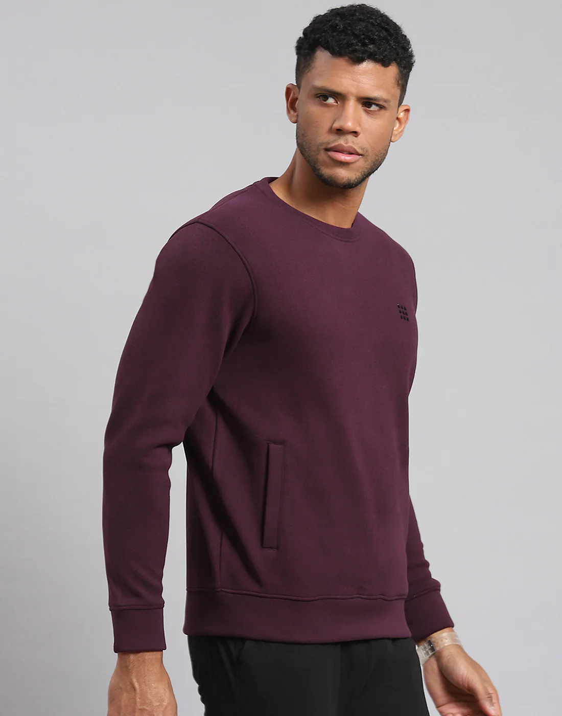 Rock.it Men Maroon Solid Round Neck Full Sleeve Sweatshirt - Image 4
