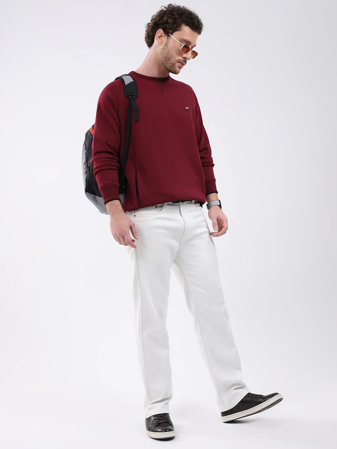 Men Maroon Solid Round Neck Full Sleeve Sweatshirt - Image 2