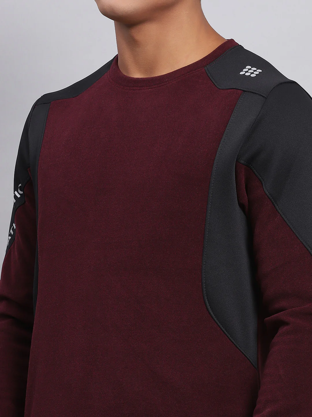 Rock.it Men Maroon Solid Round Neck Full Sleeve Sweatshirt - Image 6