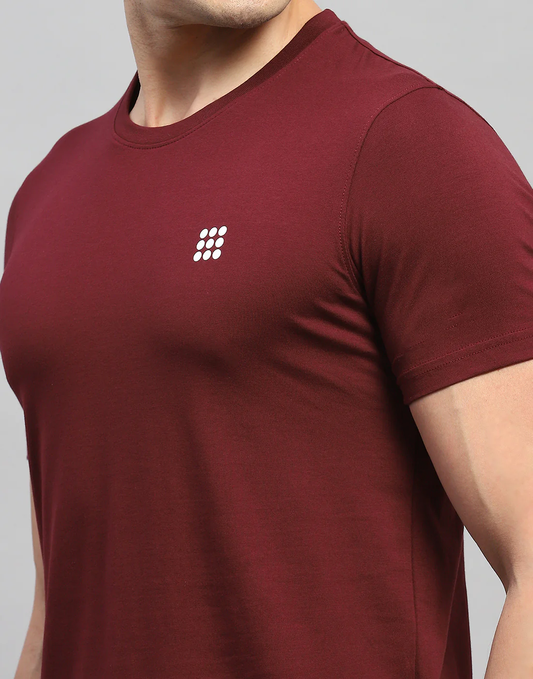 Rock.it Men Maroon Solid Round Neck Half Sleeve T-Shirt - Image 7