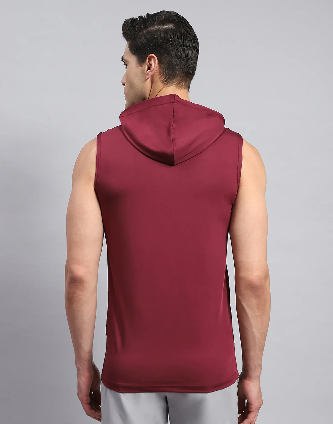 Rock.it Men Maroon Solid Round Neck Sleeveless T-Shirt - Image 5