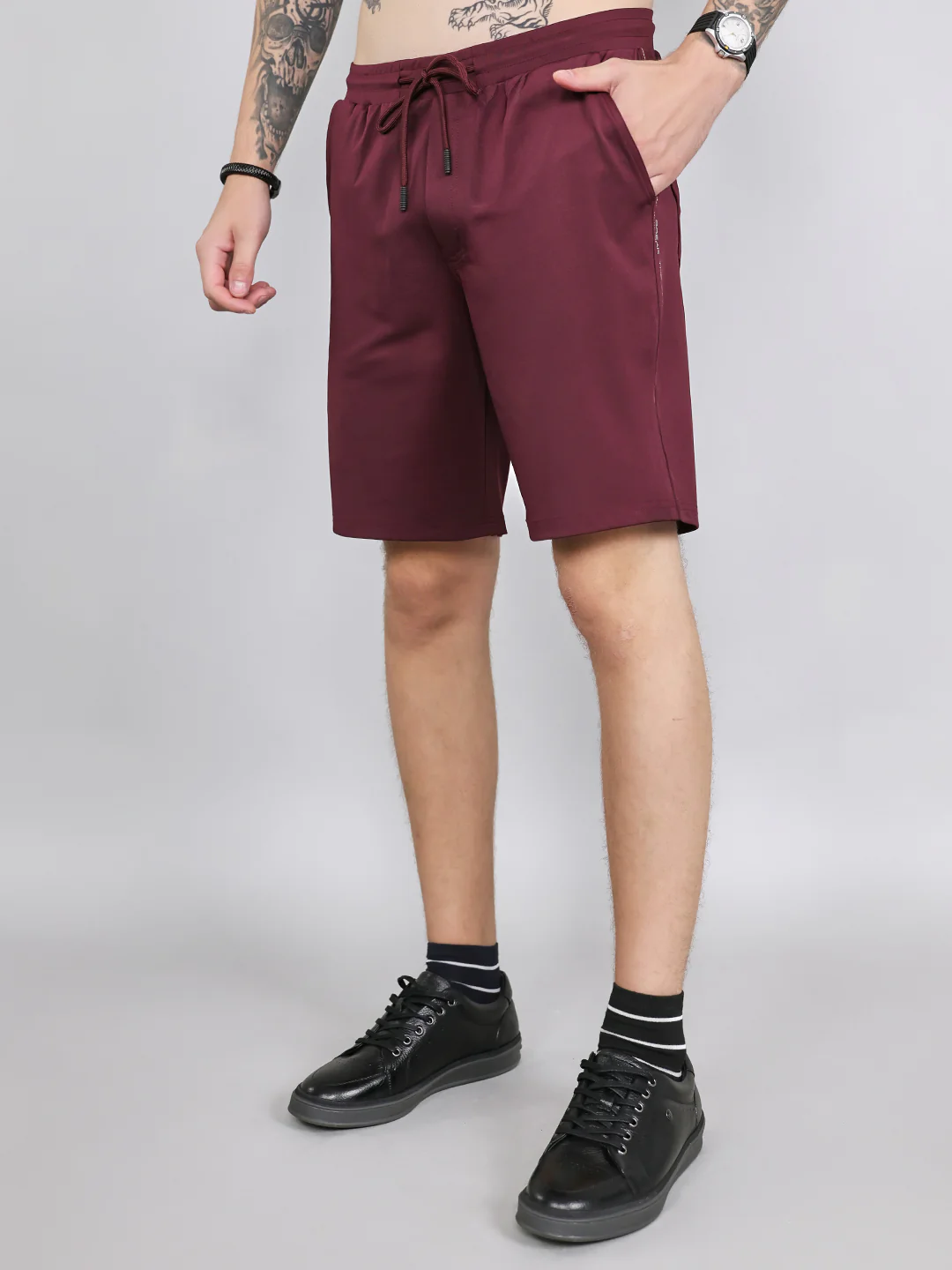 Men Maroon Solid Smart Fit Bermuda - Image 3