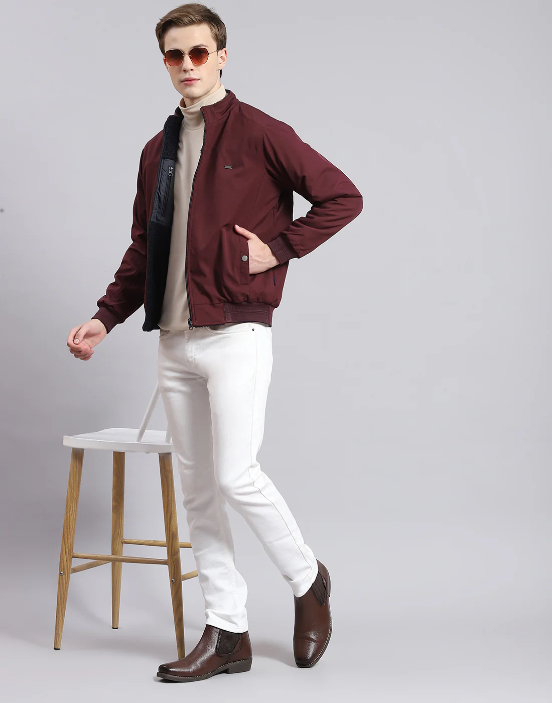 Men Maroon Solid Stand Collar Full Sleeve Jacket - Image 3