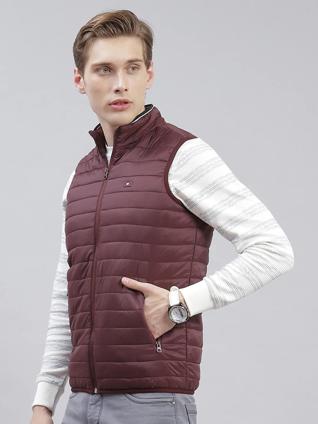 Men Maroon Solid Stand Collar Sleeveless Jackets - Image 3