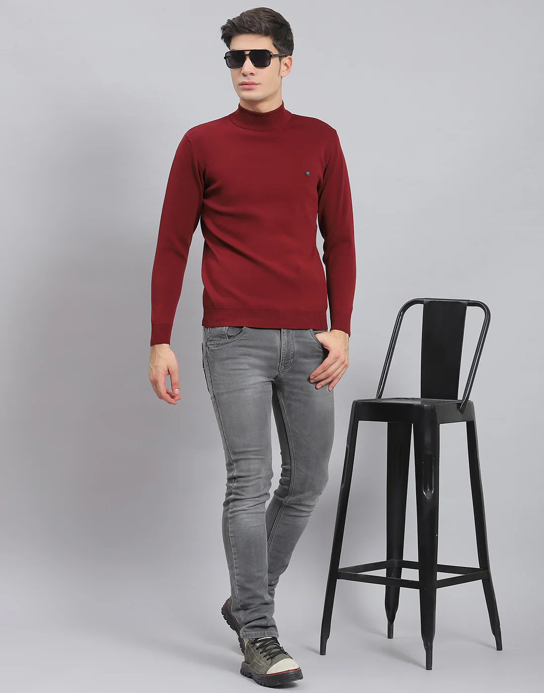 Men Maroon Solid T Neck Full Sleeve Sweater - Image 2