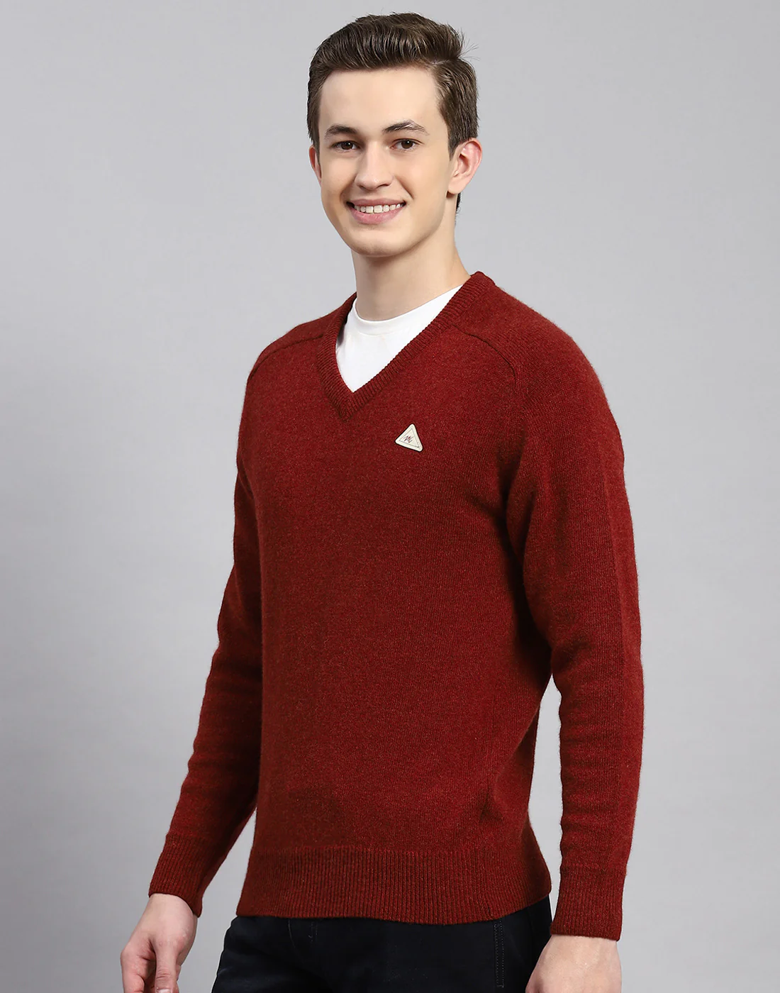 Men Maroon Solid V Neck Full Sleeve Pullover - Image 3