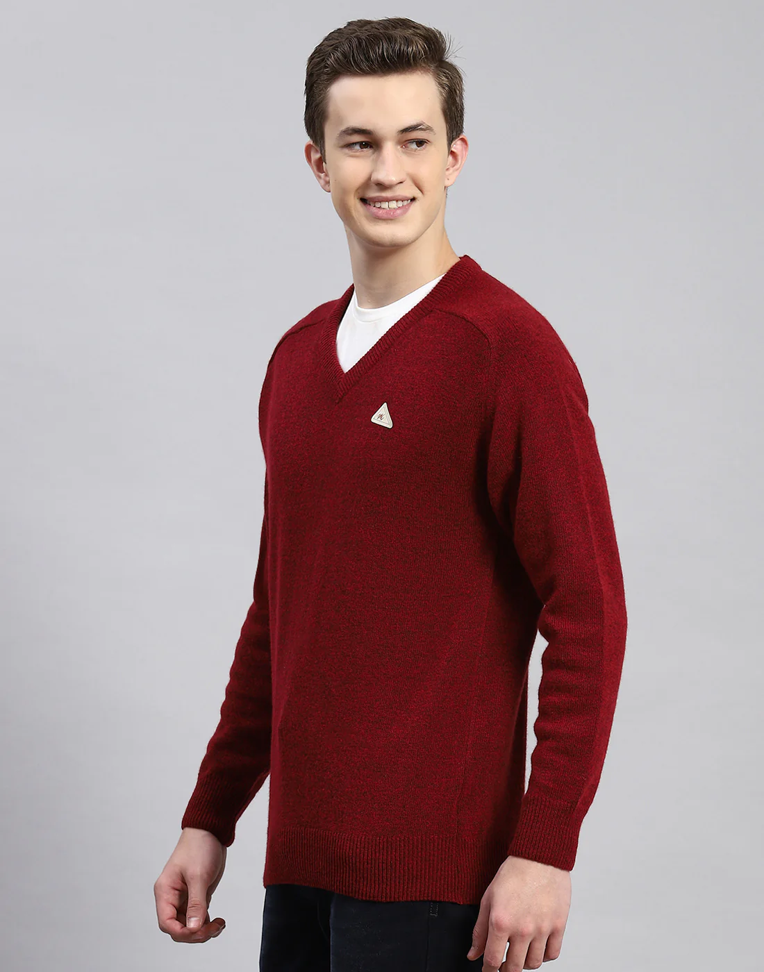 Men Maroon Solid V Neck Full Sleeve Pullover - Image 4