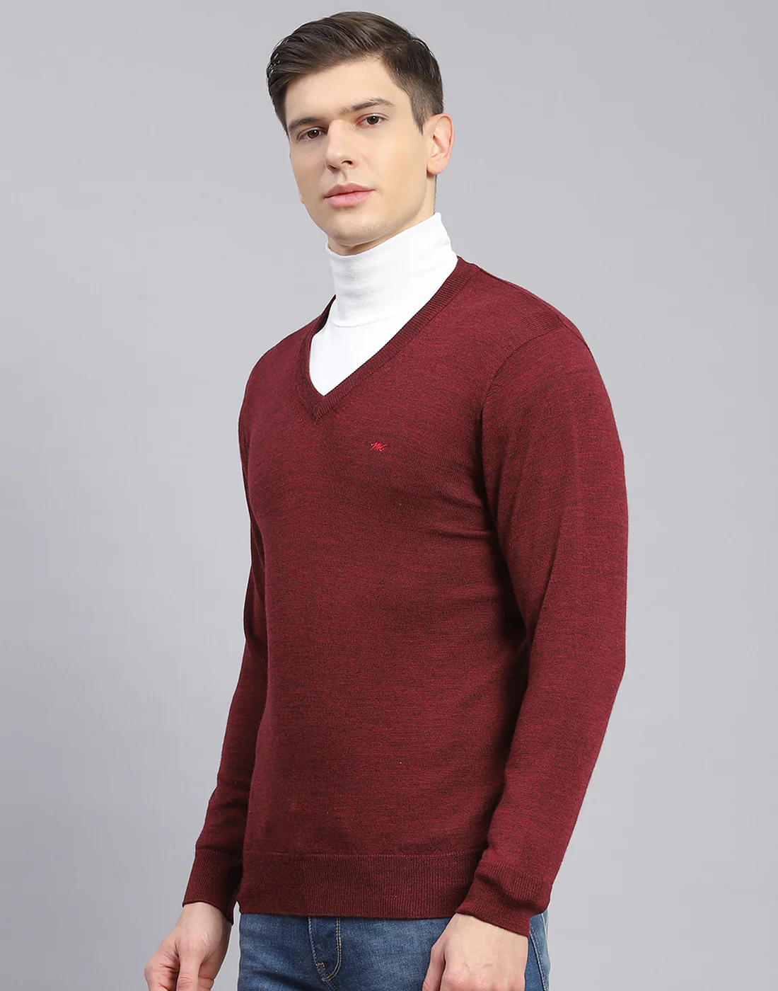 Men Maroon Solid V Neck Full Sleeve Sweater - Image 4
