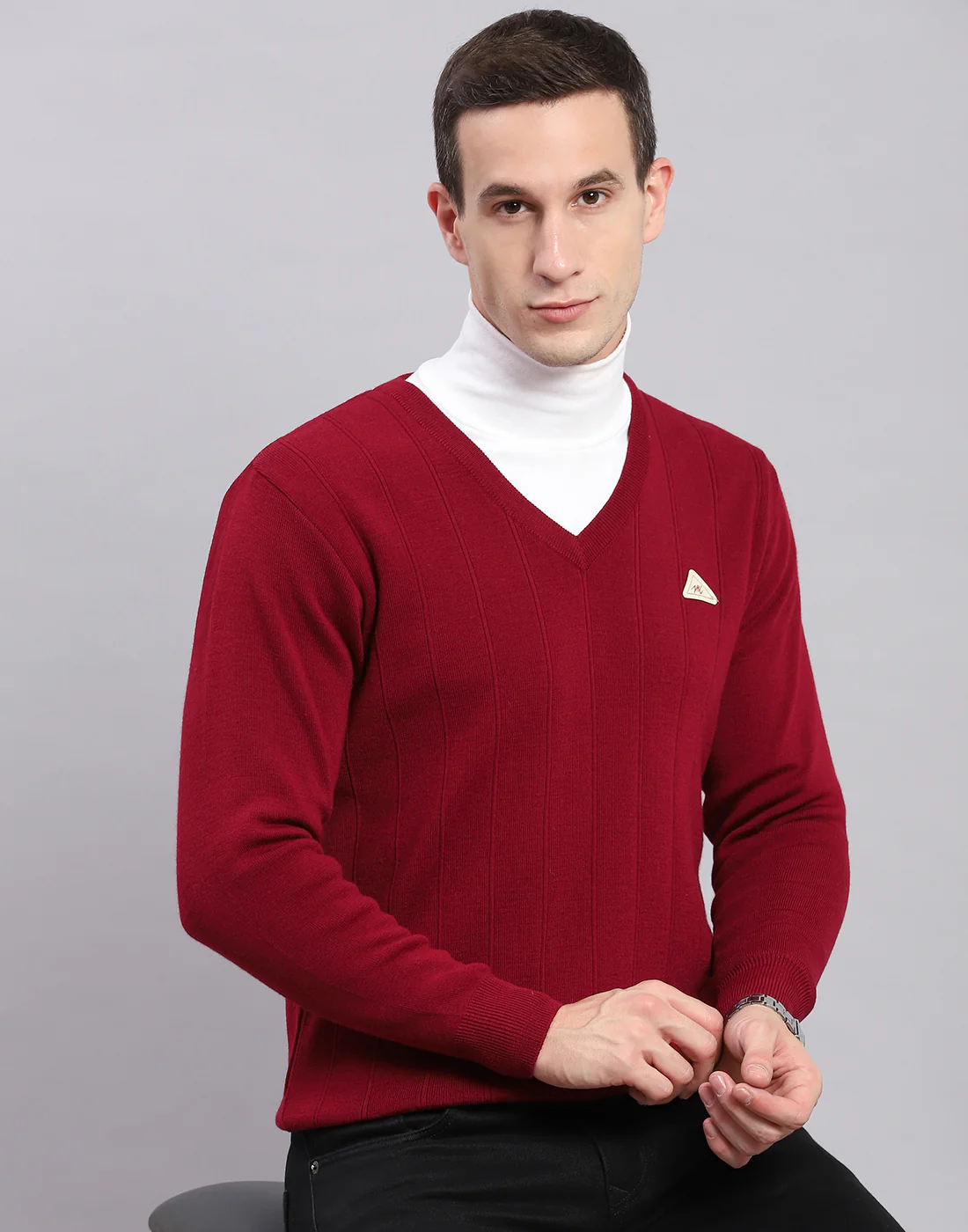 Men Maroon Solid V Neck Full Sleeve Sweaters/Pullovers - Image 2