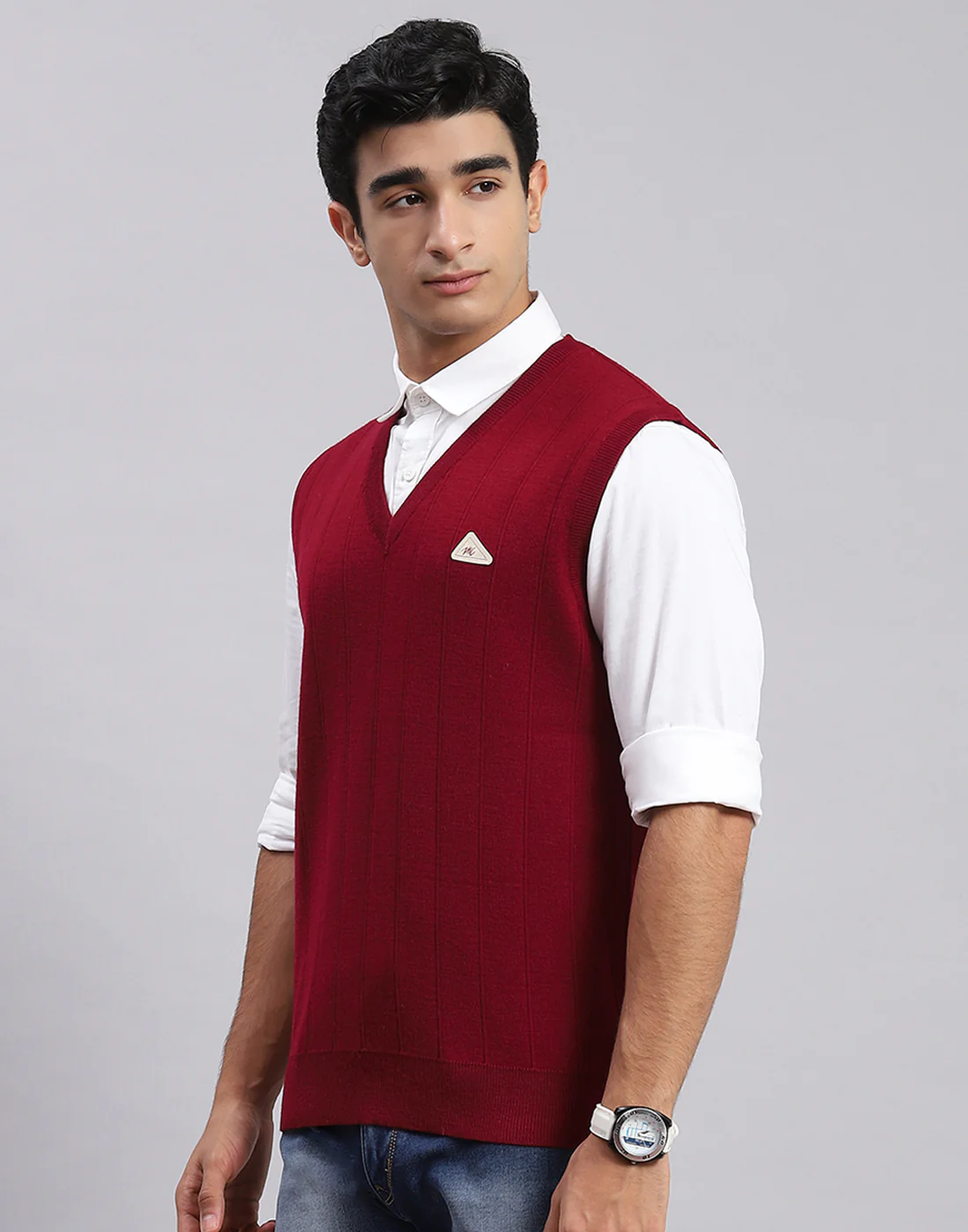 Men Maroon Solid V Neck Sleeveless Sweater - Image 2