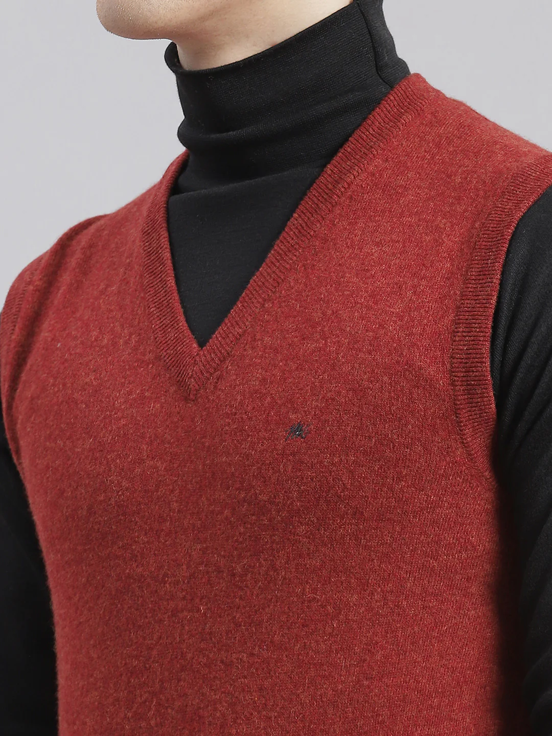 Men Maroon Solid V Neck Sleeveless Sweaters/Pullovers - Image 6