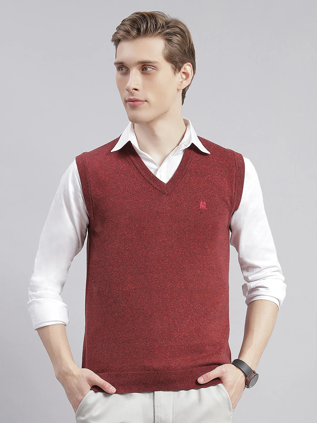 Men Maroon Solid V Neck Sleeveless Sweaters/Pullovers - Image 4
