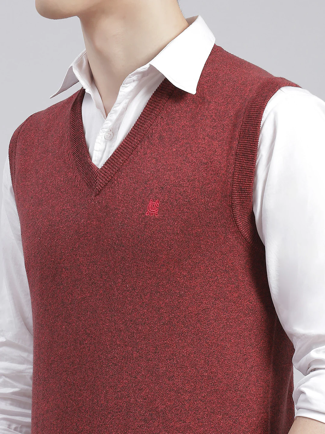 Men Maroon Solid V Neck Sleeveless Sweaters/Pullovers - Image 7