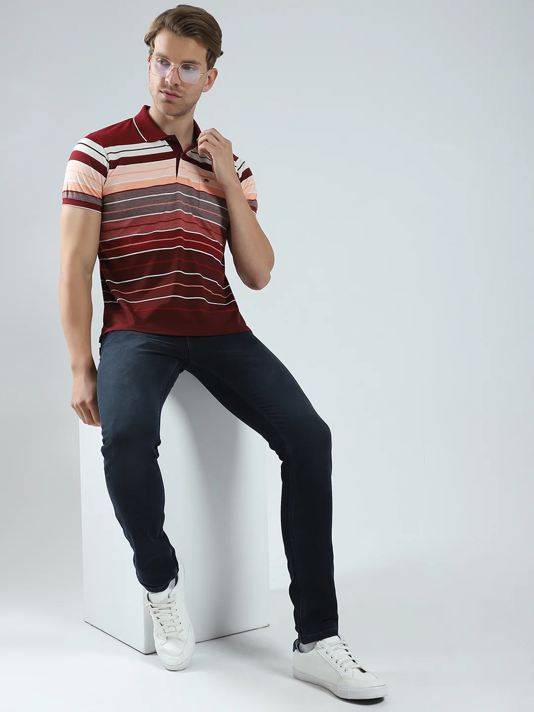 Men Maroon Stripe Collar Half Sleeve T-Shirt - Image 2