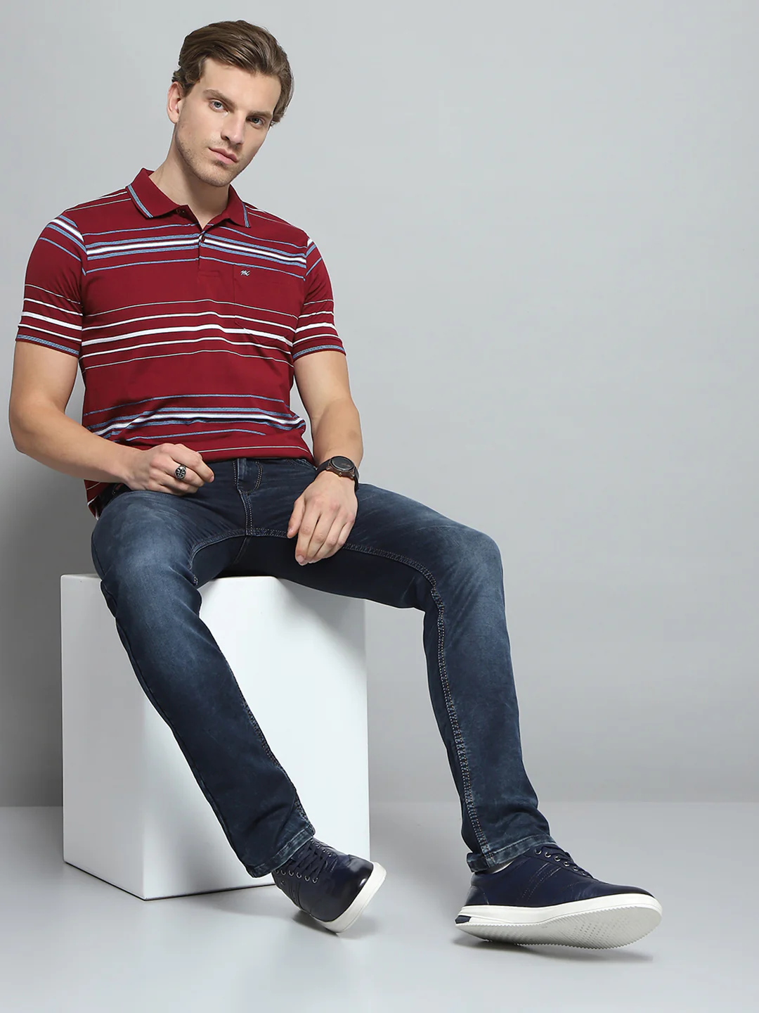 Men Maroon Stripe Collar Half Sleeve T-Shirt - Image 2