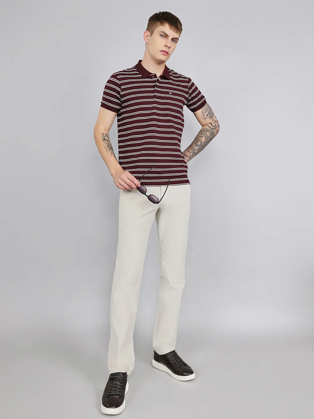 Men Maroon Stripe Collar Half Sleeve T-Shirt - Image 6
