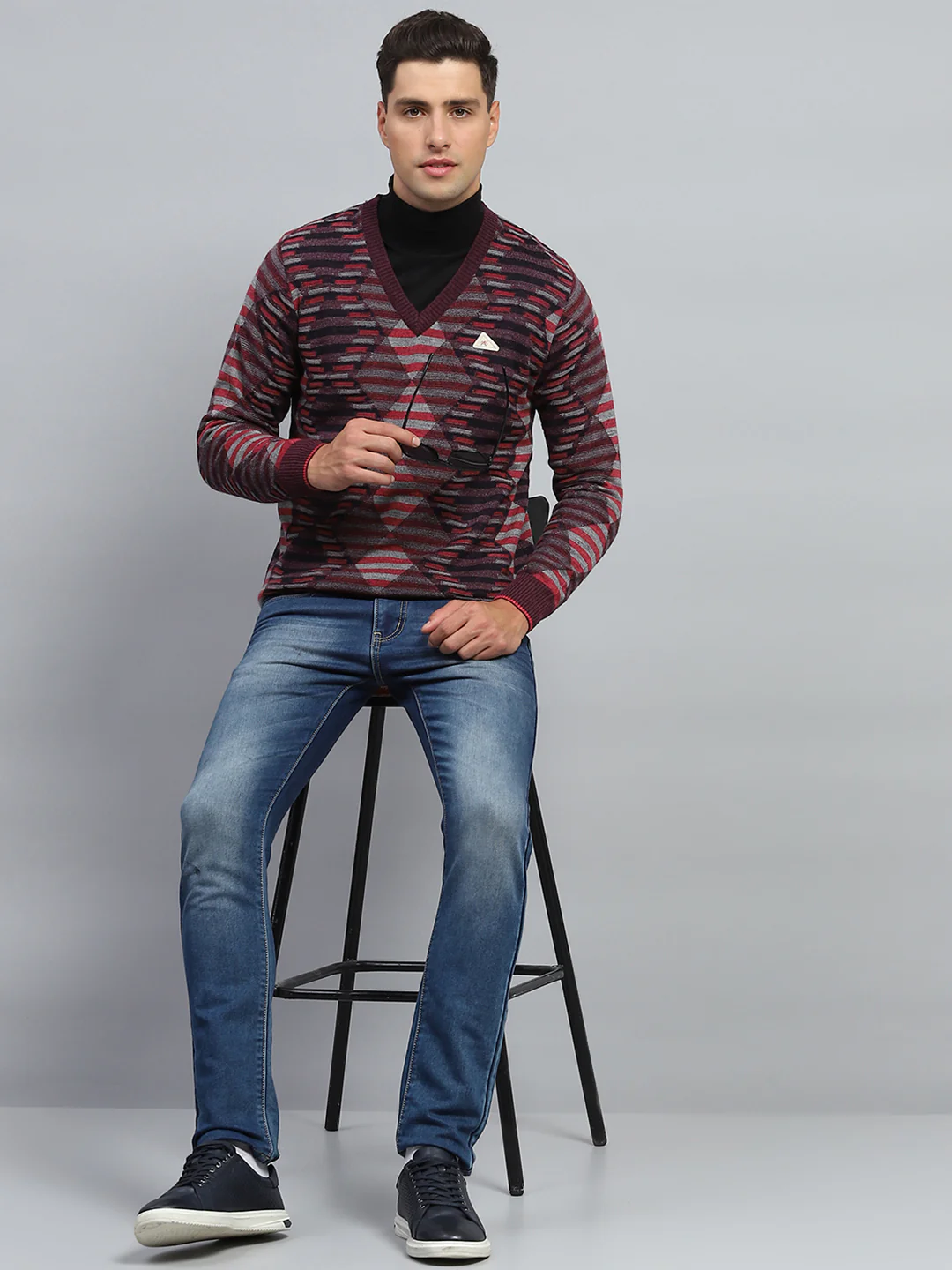 Men Maroon Stripe V Neck Full Sleeve Pullover - Image 2