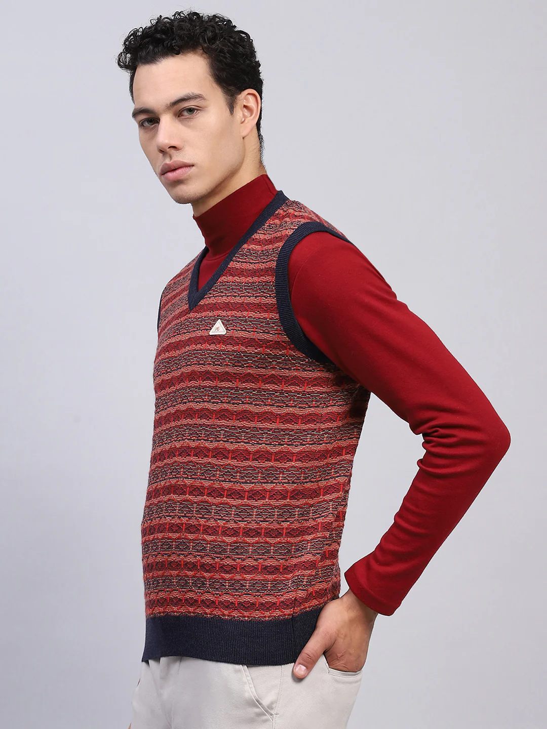 Men Maroon Stripe V Neck Sleeveless Sweater - Image 3