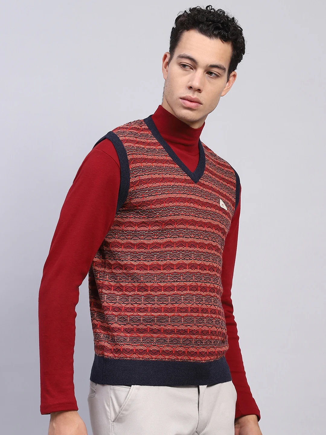 Men Maroon Stripe V Neck Sleeveless Sweater - Image 4