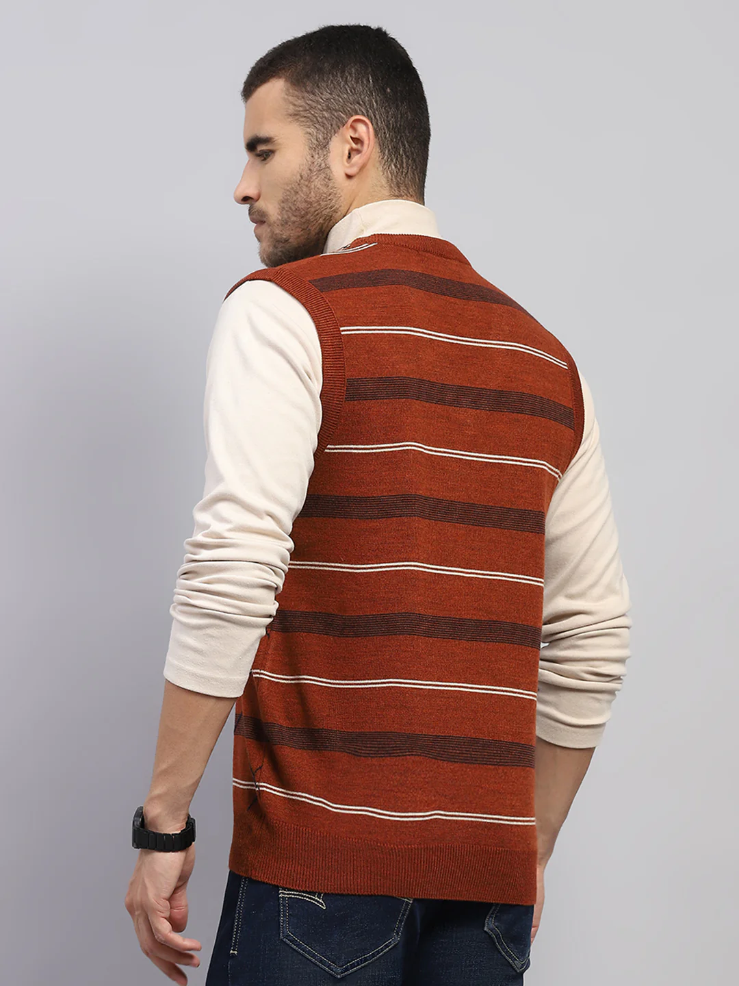 Men Multicolor Printed V Neck Sleeveless Sweater - Image 5