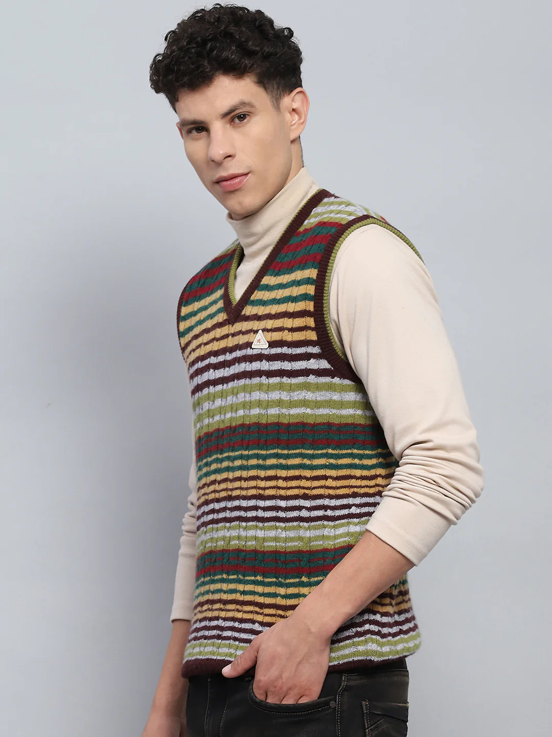 Men Multicolor Stripe V Neck Sleeveless Sweater - Image 3