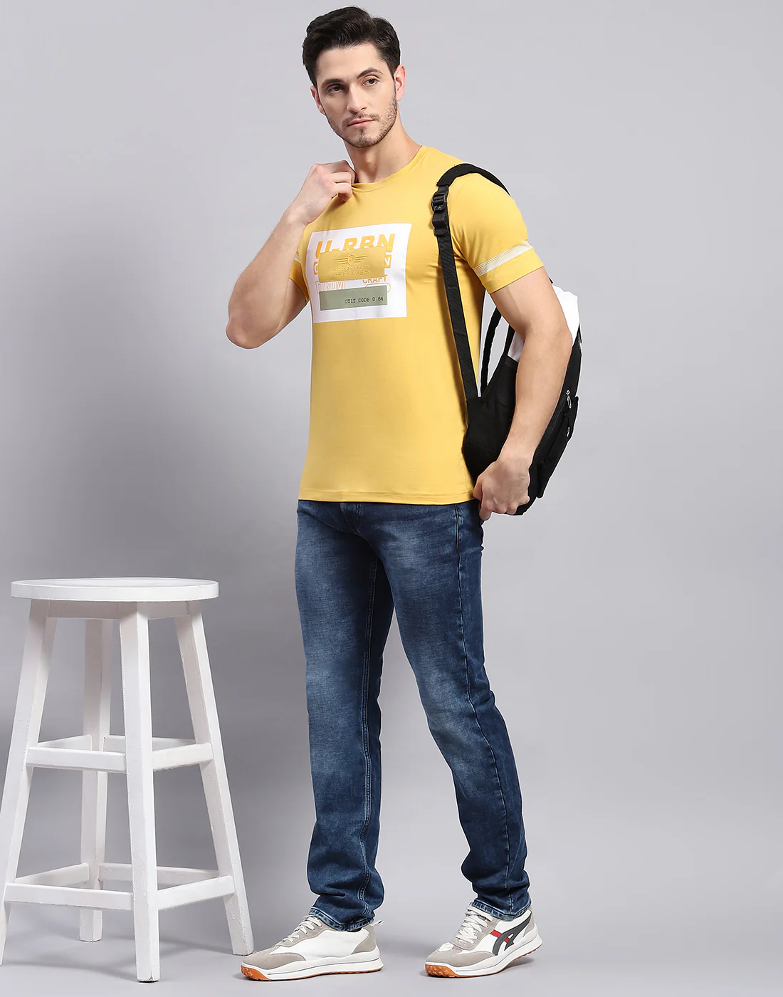 Men Mustard Printed Round Neck Half Sleeve T-Shirt - Image 2