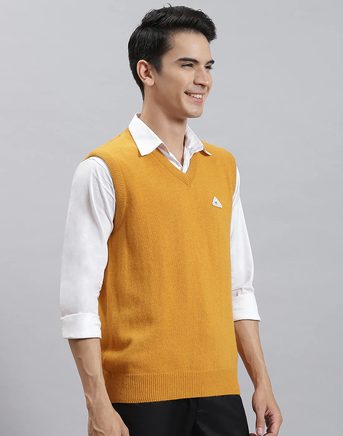 Men Mustard Solid V Neck Sleeveless Sweater - Image 4