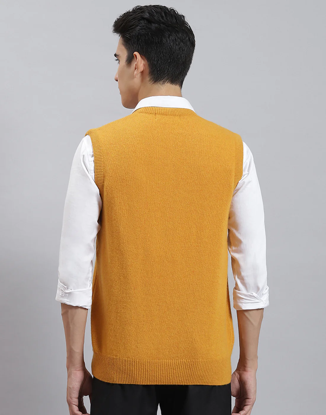 Men Mustard Solid V Neck Sleeveless Sweater - Image 5