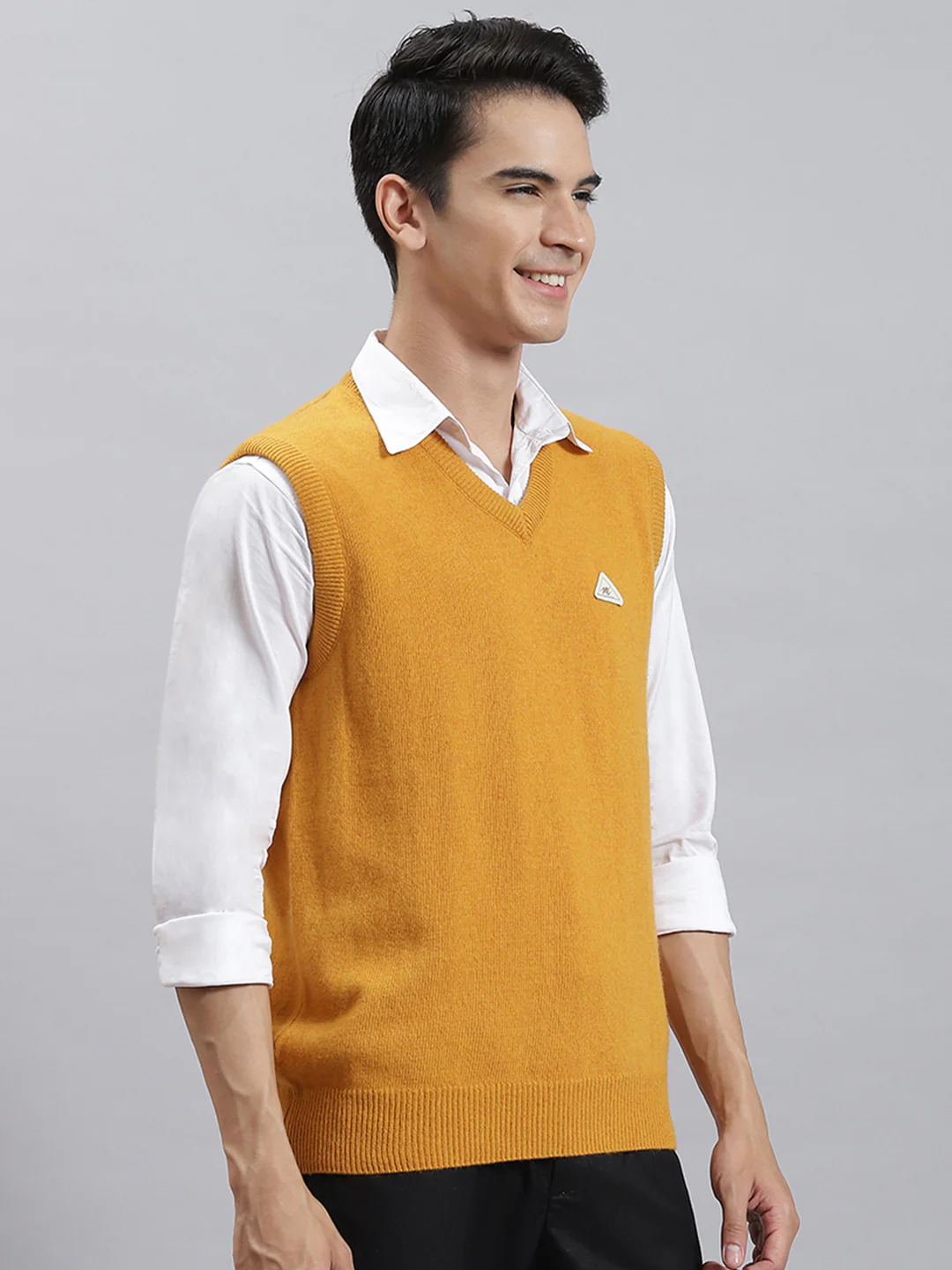 Men Mustard Solid V Neck Sleeveless Sweaters/Pullovers - Image 4