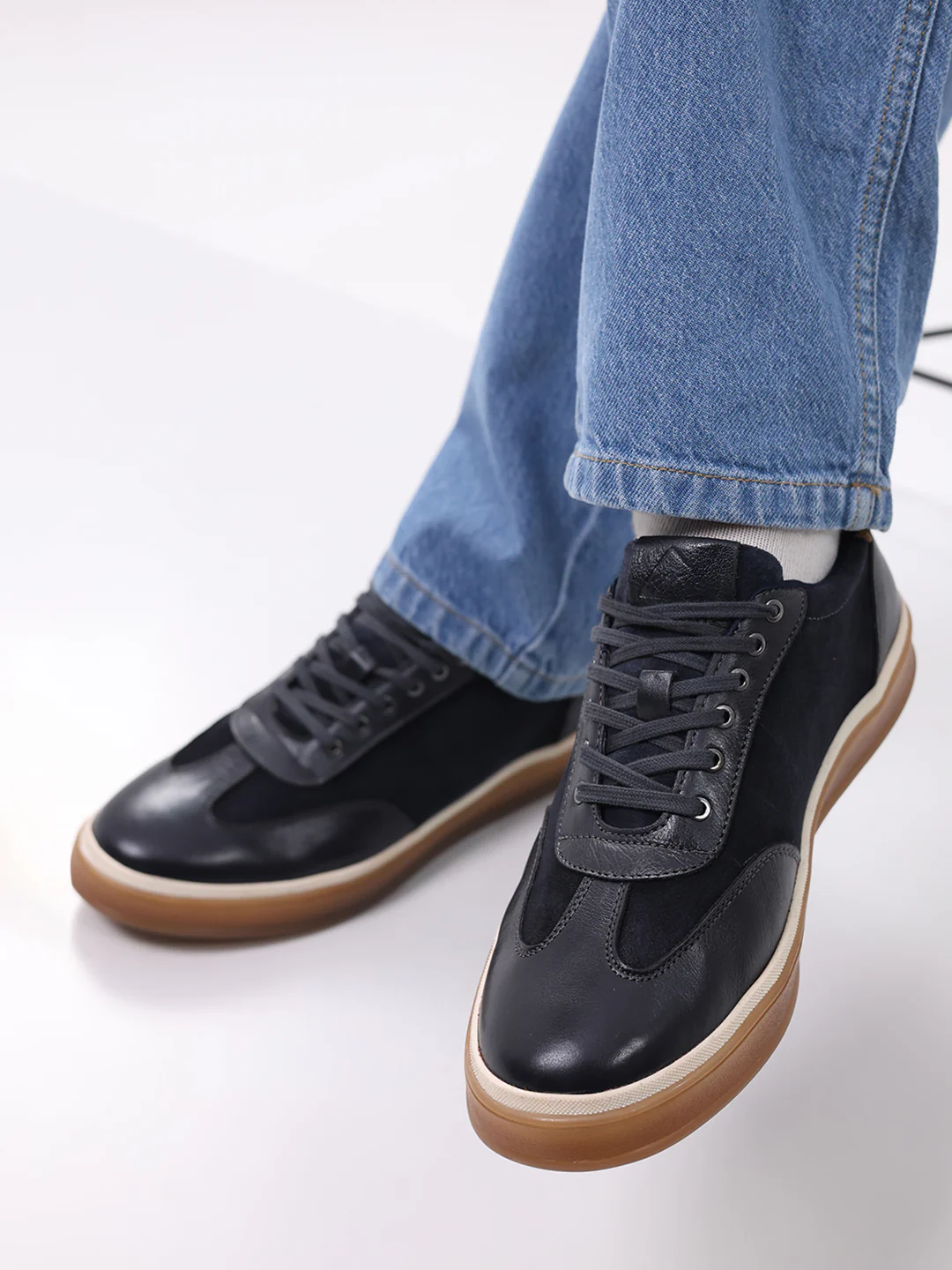 Men Navy Blue Lace Up Genuine Leather Sneaker - Image 10