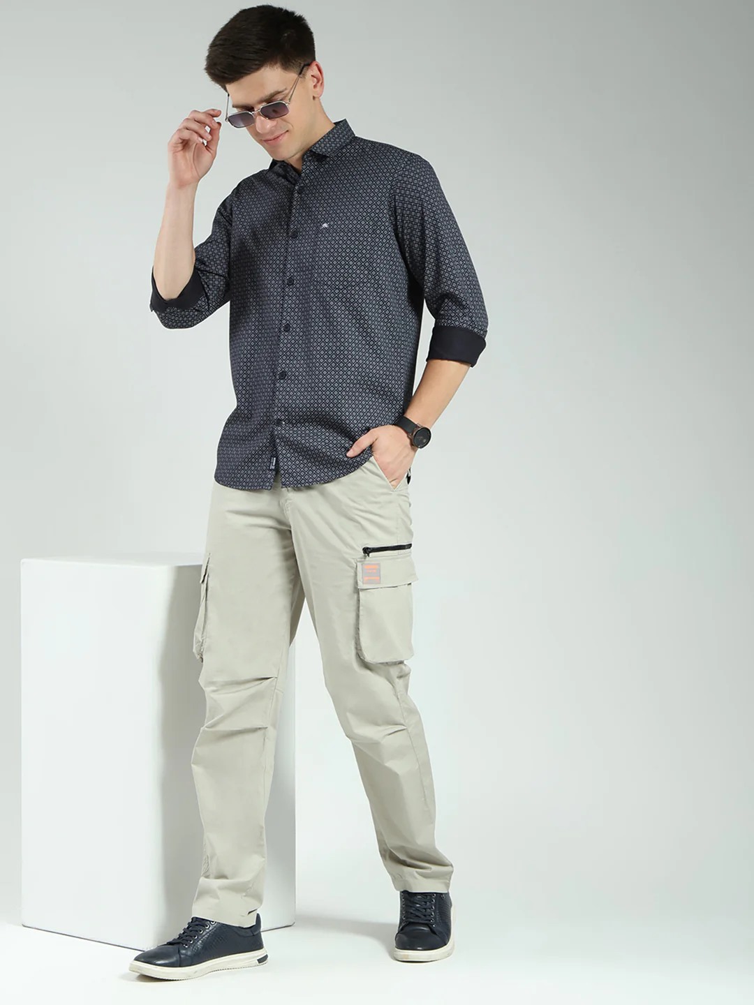Men Navy Blue Printed Collar Full Sleeve Shirt - Image 2