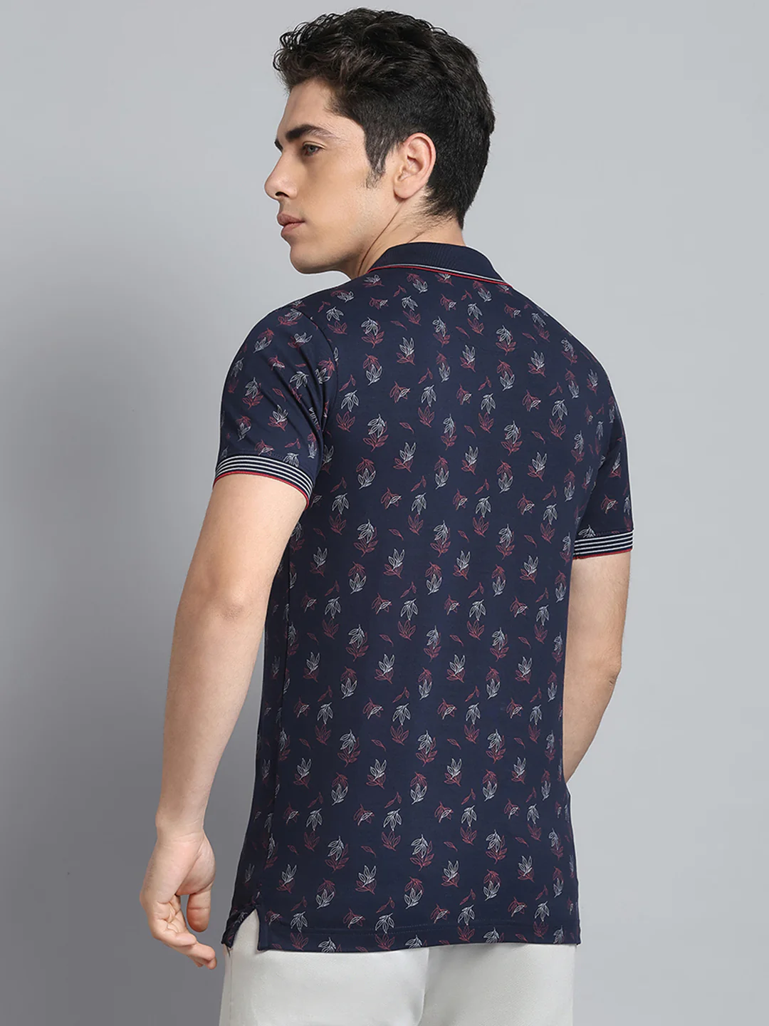 Men Navy Blue Printed Collar Half Sleeve T-Shirt - Image 5