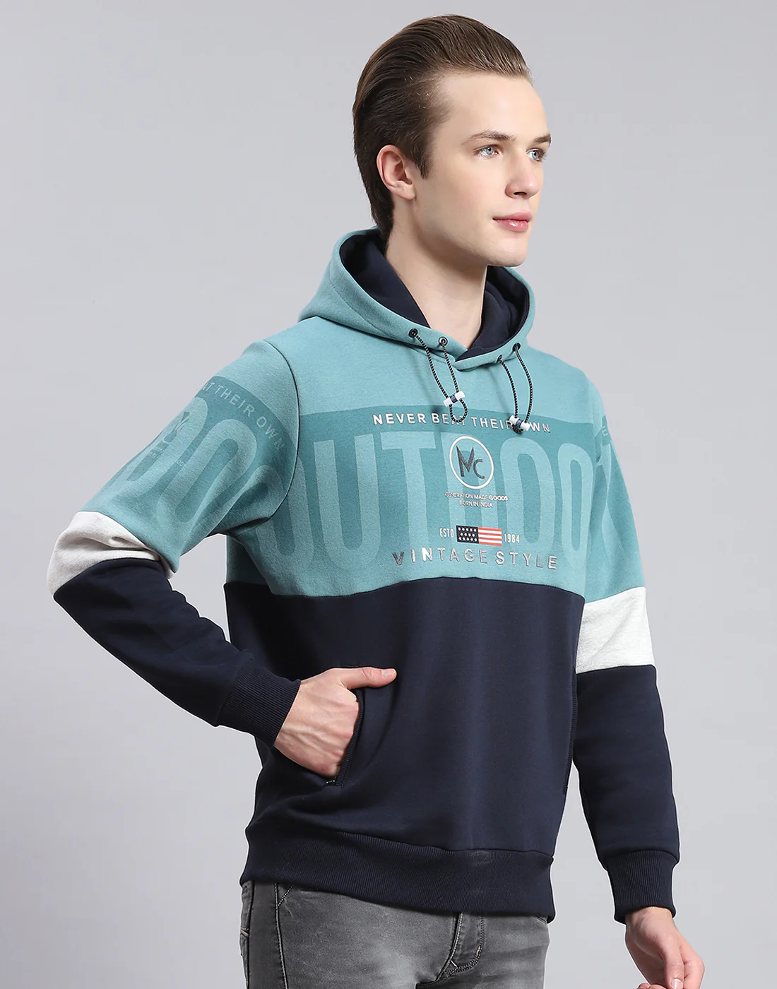 Men Navy Blue Printed Hooded Full Sleeve Sweatshirt - Image 4