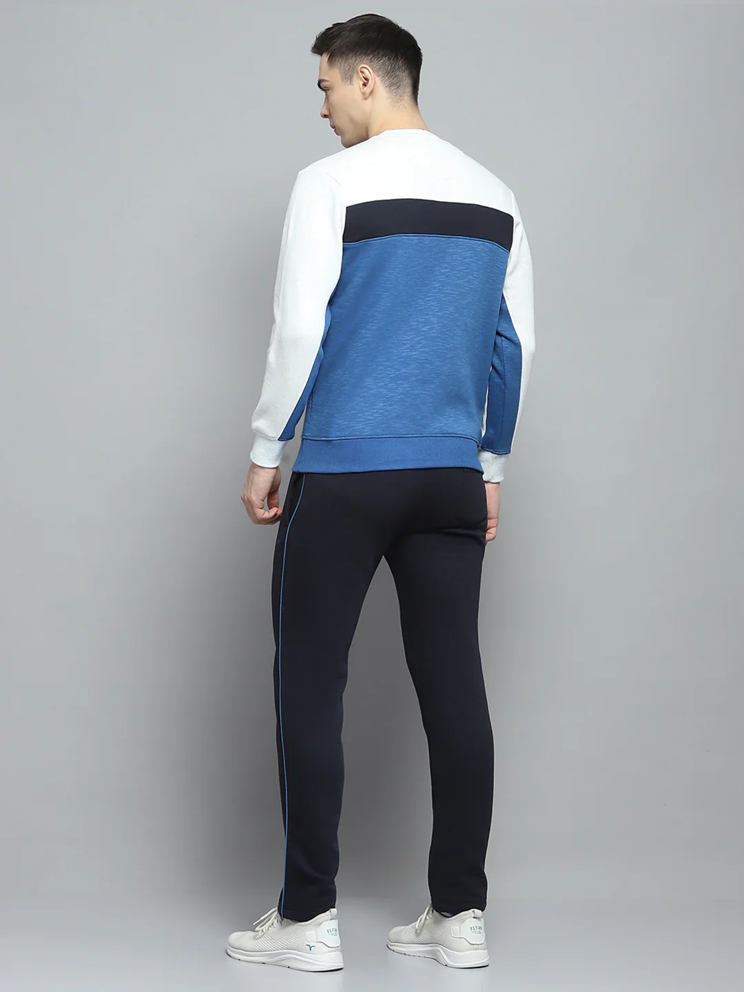 Men Navy Blue Printed Round Neck Full Sleeve Winter Tracksuit - Image 5