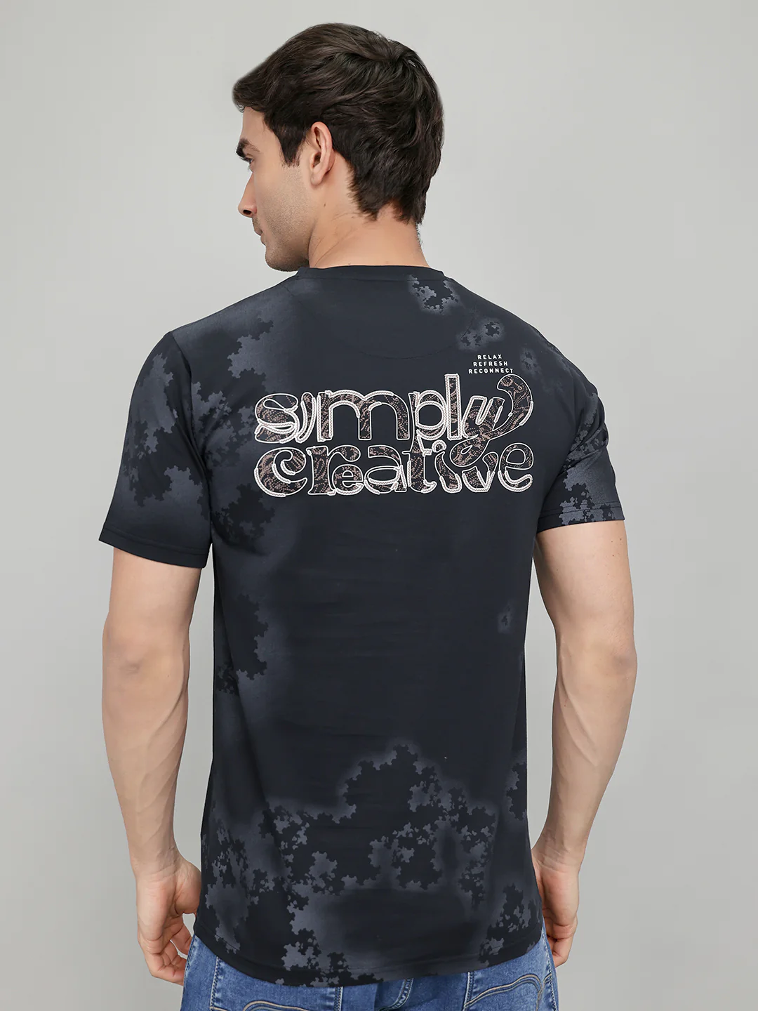 Men Navy Blue Printed Round Neck Half Sleeve T-Shirt - Image 4