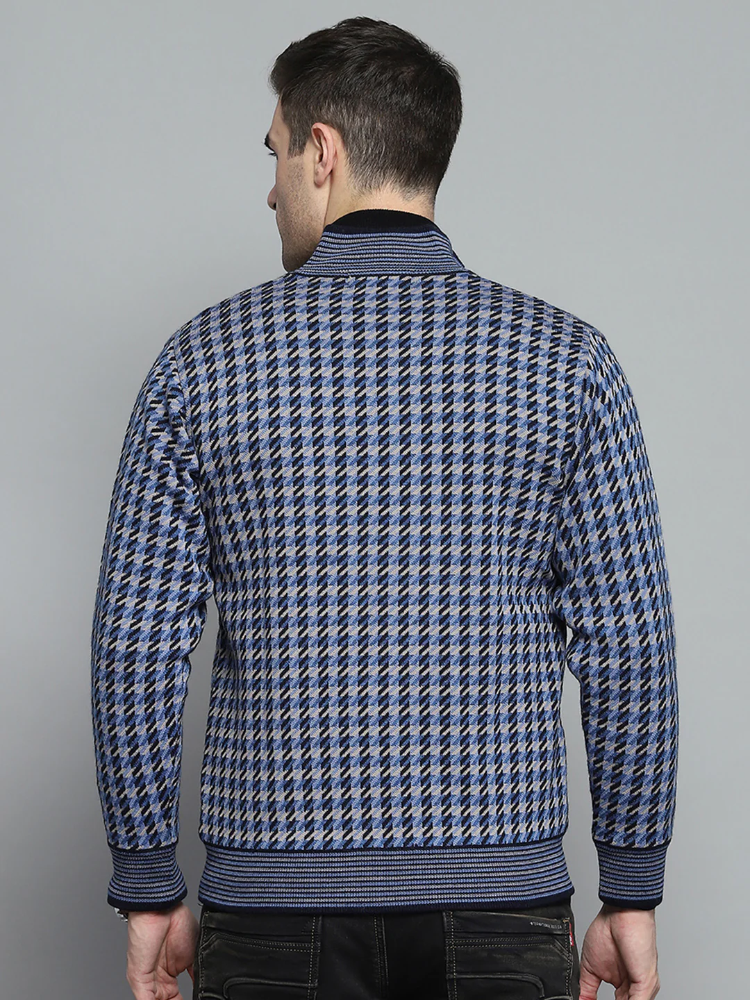 Men Navy Blue Self Design Mock Neck Full Sleeve Jacket - Image 5