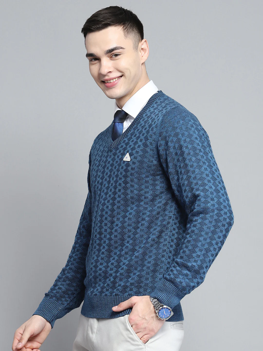 Men Navy Blue Self Design V Neck Full Sleeve Pullover - Image 3