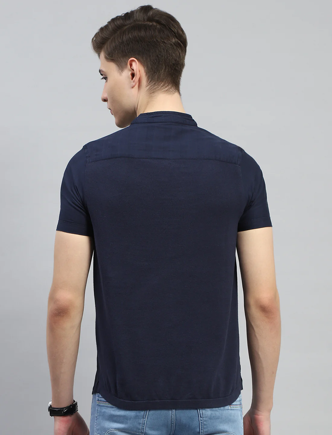 Men Navy Blue Solid F Neck Half Sleeve Kurta - Image 5