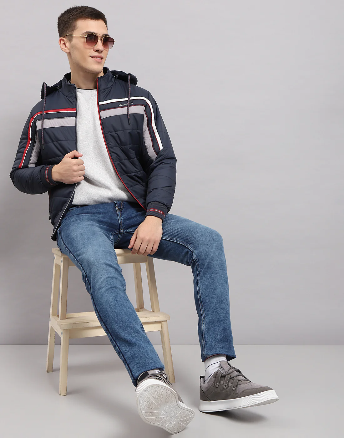 Men Navy Blue Solid Hooded Full Sleeve Jacket - Image 6