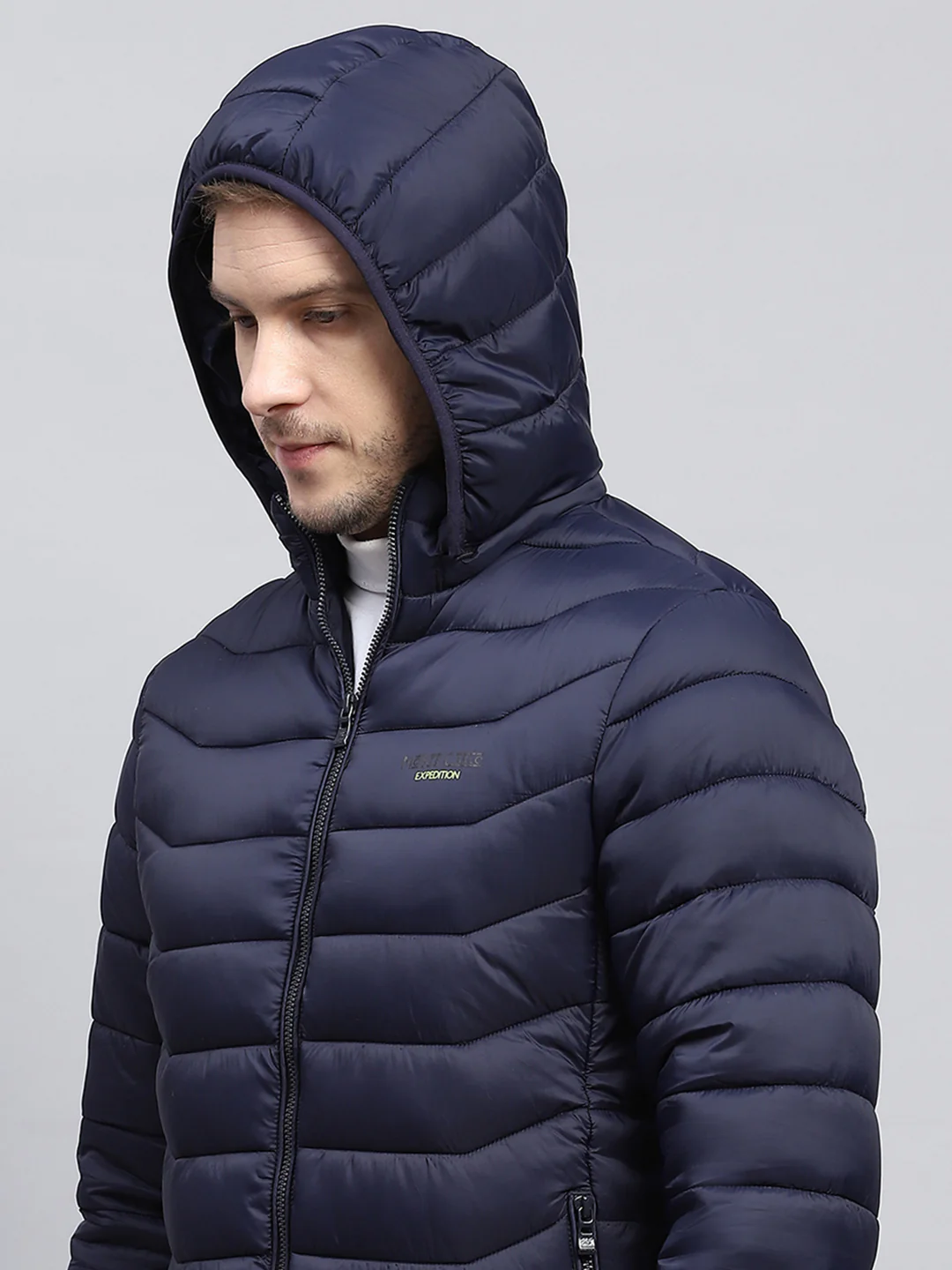 Men Navy Blue Solid Hooded Full Sleeve Heating Jacket - Image 6
