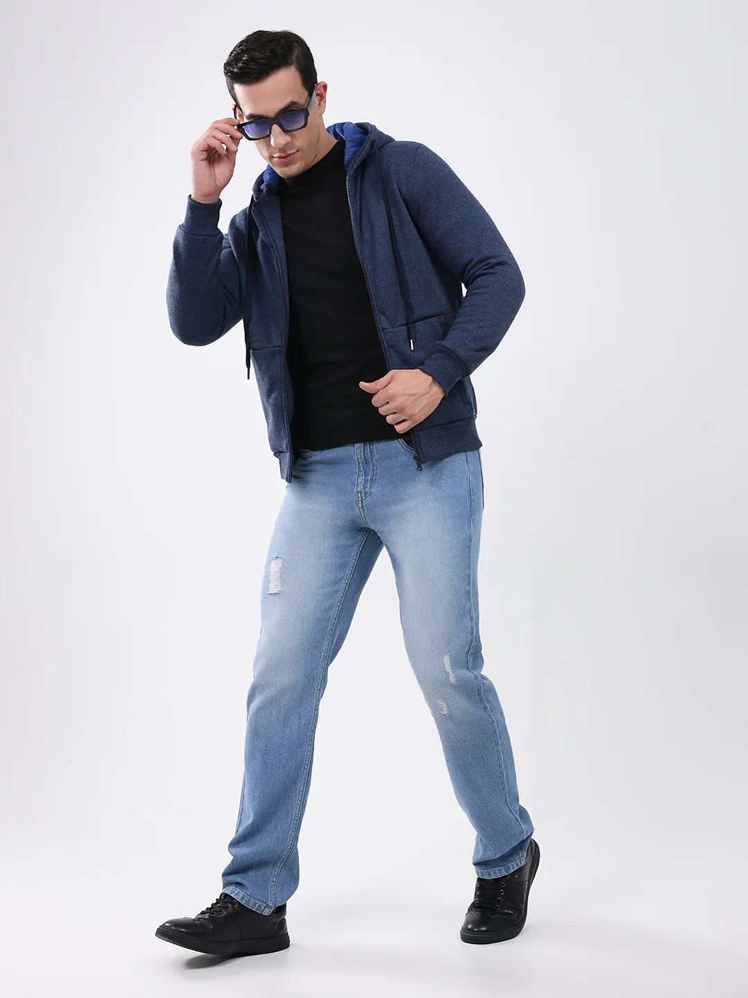 Men Navy Blue Solid Hooded Full Sleeve Sweatshirt - Image 2
