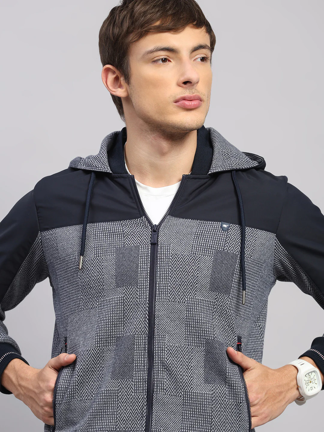 Men Navy Blue Solid Hooded Full Sleeve Sweatshirt - Image 7