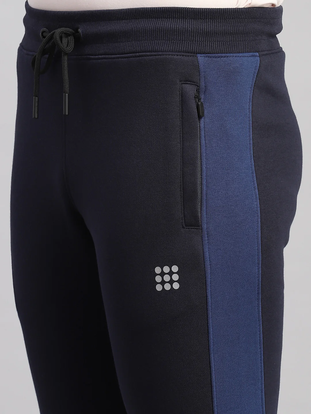 Rock.it Men Navy Blue Solid Hooded Full Sleeve Winter Tracksuit - Image 10