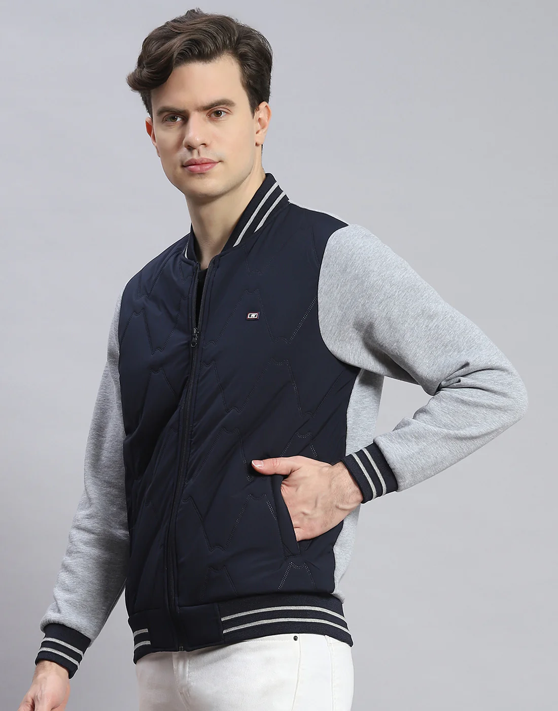 Men Navy Blue Solid Mandarin Collar Full Sleeve Sweatshirt - Image 3