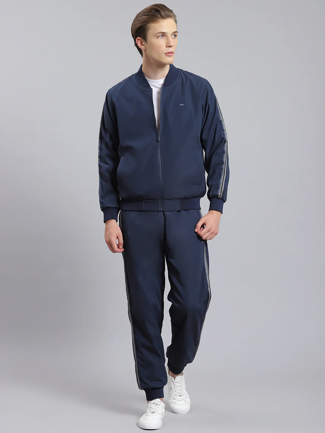 Men Navy Blue Solid Mandarin Collar Full Sleeve Tracksuit - Image 5